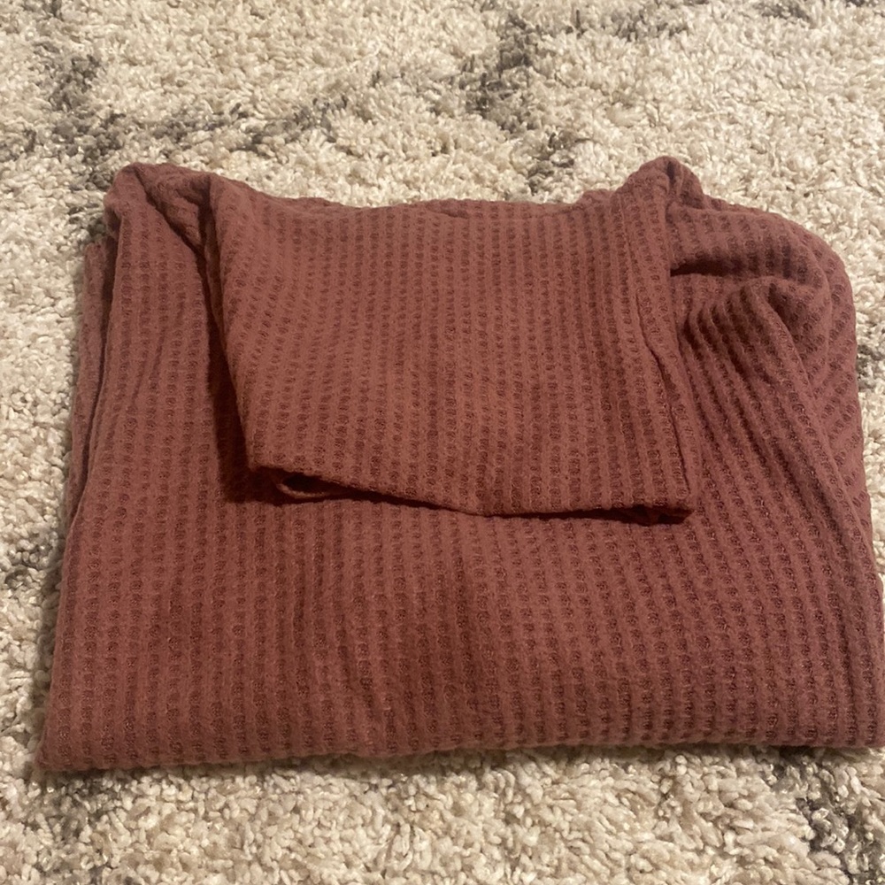 Maroon turtleneck sweater